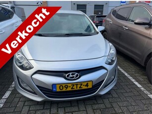 Hyundai i30 Wagon 1.6 CRDi Business Edition (bj 2013)