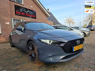 Mazda 3 2.0 e-SkyActiv-X M Hybrid 180PK Luxury-uitvoering.