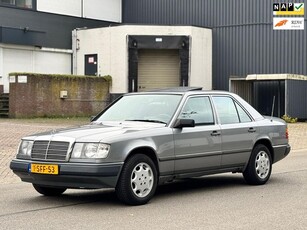 Mercedes-Benz 200-500 (W124) 200