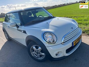 Mini Cooper 1.6 Business Line 2011 / nap!!