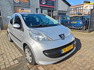 Peugeot 107 1.0-12V XR ( lage kilometerstand)