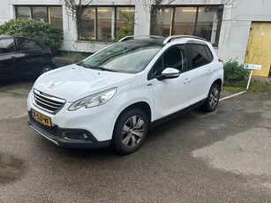 Peugeot 2008 1.2 PureTech Blue Lease Executive / Goed