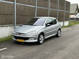 Peugeot 206 1.4-16V Gentry NAP/APK/LAGEKM/AIRCO