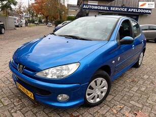 Peugeot 206 1.4 Génération*5DRS*AIRCO*ELLEK PAKK,*APK