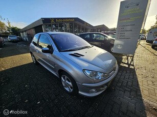 Peugeot 206 1.4 QUICKSILVER//NAP