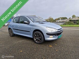 Peugeot 206 1.6-16V Gentry