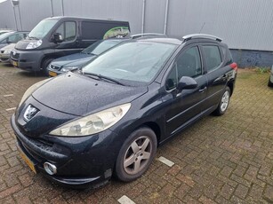 Peugeot 207 1.4 benzine rijd super (bj 2008)