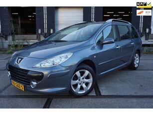 Peugeot 307 SW 2.0-16V Premium * 7P. * Pano * Trekhaak *