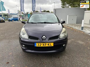 Renault Clio 1.4-16V Exception