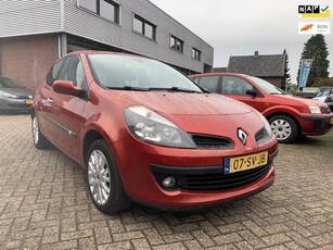 Renault Clio 1.6-16V Dynamique Luxe € 1.950,- 2006 Zo mee 1