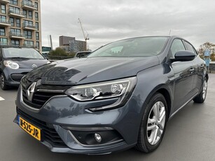 Renault Mégane 1.2 TCe Bose CarPlay PDC LMV Cruise met