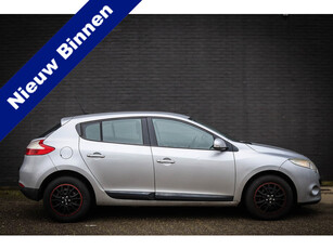 Renault Mégane 2.0 Expression Van 5.950,- Voor 4.950,-