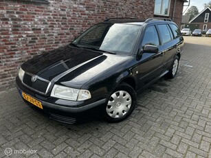 Skoda Octavia Combi 1.6 Ambiente