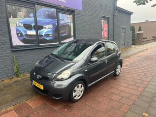 Toyota Aygo 1.0-12V Comfort Navigator airco (bj 2011)