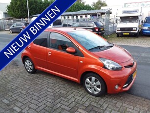 Toyota Aygo 1.0 VVT-i Dynamic Orange (bj 2012)