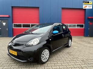 Toyota Aygo 1.0 VVT-i Now Airco Navi