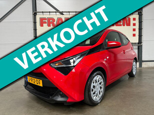 Toyota Aygo 1.0 VVT-i x-play + NAP | Camera | Carplay | LED | Bluetooth | Dealer Onderhouden