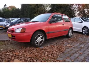 Toyota Starlet 1.3-16V XLi goed rijdende starlet stuurbekr.