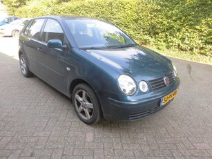 Volkswagen Polo 1.4-16V Airco Nieuwe APK (bj 2004)