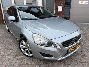 Volvo S60 2.0T Intro Edition / Navi / PDC / Cruise / NAP /