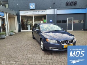 Volvo V70 2.0F Summum clima/cruise/navi/trekhaak