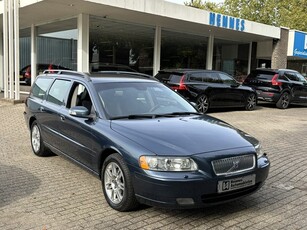 Volvo V70 2.4 170pk Aut Edition BTW voordeel €450,-