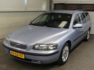 Volvo V70 2.4 T Comf Line - 200PK - Mooie auto! - APK Okt