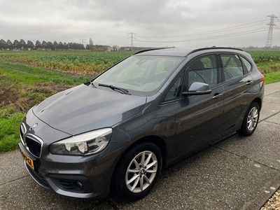 BMW 2 Serie Active Tourer 218i navigatie / stoelverwarming