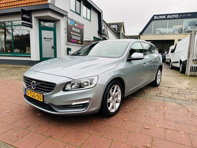 Volvo V60 1.6 D2 Momentum Aut Garantie Navi