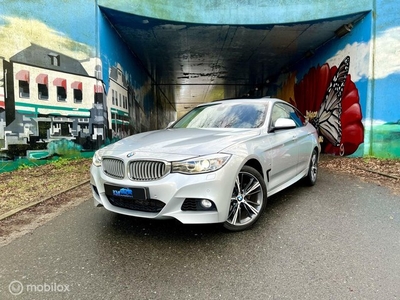 BMW F34 3-Serie 320i GT Pano/Navi/Harman kardon/NAP?