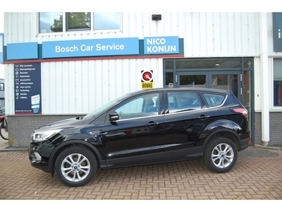 Ford Kuga Benzine