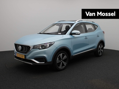 MG ZS EV Luxury 45 kWh | Panorama dak | Leder | Navigatie | Airco | Schuifdak | Parkeer sensoren | LMV | Camera |