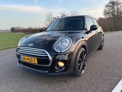 Mini Cooper Mini 1.5 Navi 5drs. 2015 67.000 JCW