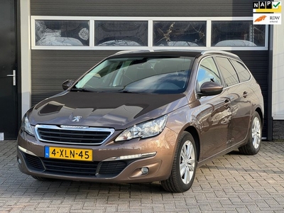 Peugeot 308 SW 1.2 e-THP Blue Executive Pano, Navi, Climate