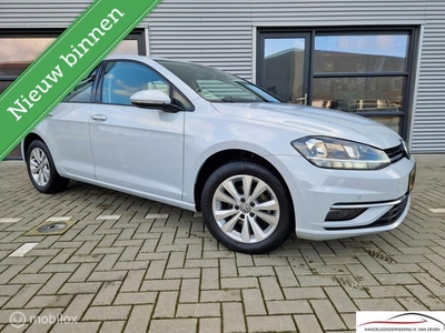 Volkswagen Golf 1.0 Comfortline ADAPTIVE CRUISE NAVI PDC NAP