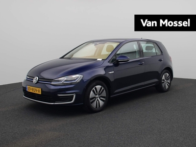 VOLKSWAGEN GOLF e-Golf | LEDEREN BEKLEDING | NAVIGATIE | ACHTERUITRIJCAMERA | LED | CLIMATE CONTROL | PARKEERSENSOREN |