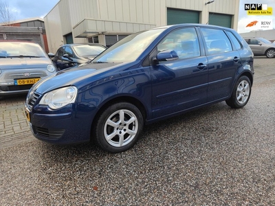 Volkswagen Polo 1.4-16V Optive Airco