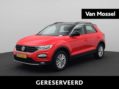 VOLKSWAGEN T-ROC 1.5 TSI Style | APPLE CARPLAY | AIRCO | ADAPTIEVE CRUISE CONTROL | NAVIGATIE | PARKEERSENSOREN VOOR + ACHTER | DAB | ANDROID AUTO | LICHTMETALEN VELGEN |