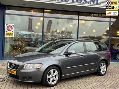 VOLVO V50 1.6 D2 S/S Momentum Leer Navi Dodehoek detectie Clima Cruise Park.Sens Stoelverw. LM-Velgen Trekhaak Dealeronderhouden!