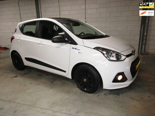 Hyundai I10 1.0i Go! Black en White, navigatie,Airco, Leder bekleding