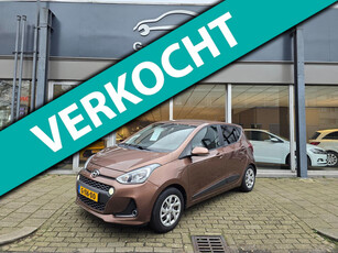 Hyundai I10 Hyundai 1.0i Premium Navi/Stuur en stoelverwarming/Pdc