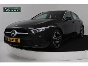 Mercedes-Benz A-klasse 180 Business Solution Luxury Automaat (SFEERVERLICHTING, CAMERA, NAVI, PDC, NL-AUTO, GOED ONDERHOUDEN)