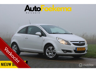 Opel Corsa 1.2-16V Cosmo AUTOMAAT TREKHAAK AIRCO LMV