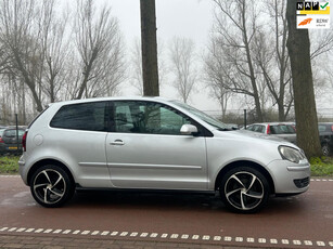 Volkswagen Polo 1.4-16V Turijn AIRCO!GTI!APK!KOOPJE!