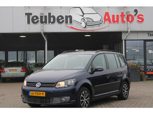 Volkswagen Touran 1.2 TSI Trendline BlueMotion Navigatie, Airco, Cruise control, Lichtmetalen wielen, Trekhaak