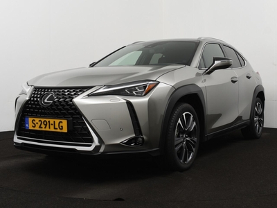 Lexus Ux 250h Luxury Line | Leder | Dynamic Pack | Navigatie | Blind spot monitoring | Stoelverwarming | Triple LED verlichting |