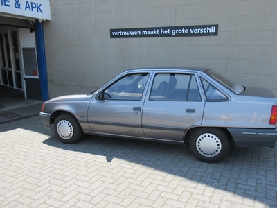 Opel Kadett Benzine