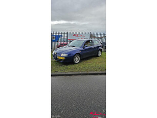 Alfa Romeo 147 1.6 T.Spark Distinctive