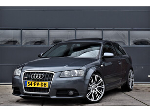 Audi A3 2.0 FSI S-line Youngtimer Schuif.dak - Navi - Xenon - Trekhaak - H.leer