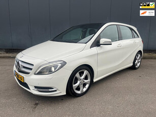 Mercedes-Benz B-klasse 180 Ambition Comfort-Automaat-Panorama-Navigatie-NAP!